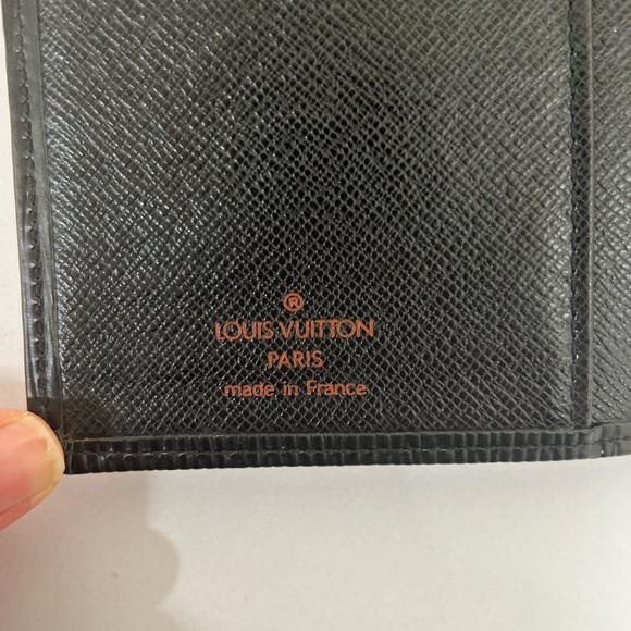 Louis Vuitton Epi Long Viennois Continental in Pristine Condition - Picture 8 of 8